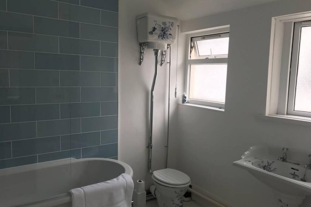 Beautiful 2 Bed Flat In The Heart Of Lynton Devon 아파트 외부 사진